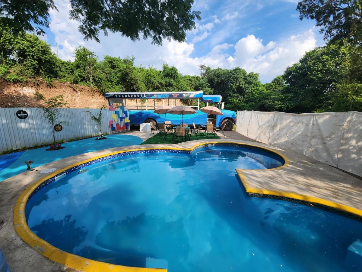 Wally World Inn Comayagua Dış mekan fotoğraf
